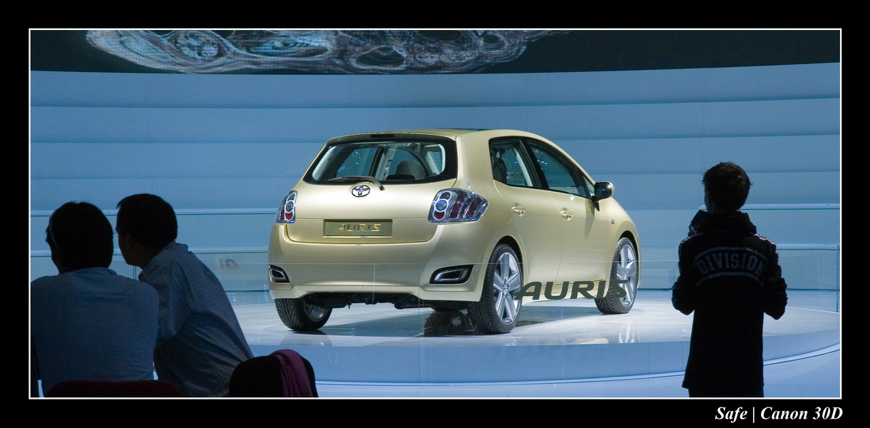 Oct 06 - Mondial Auto Paris - 001